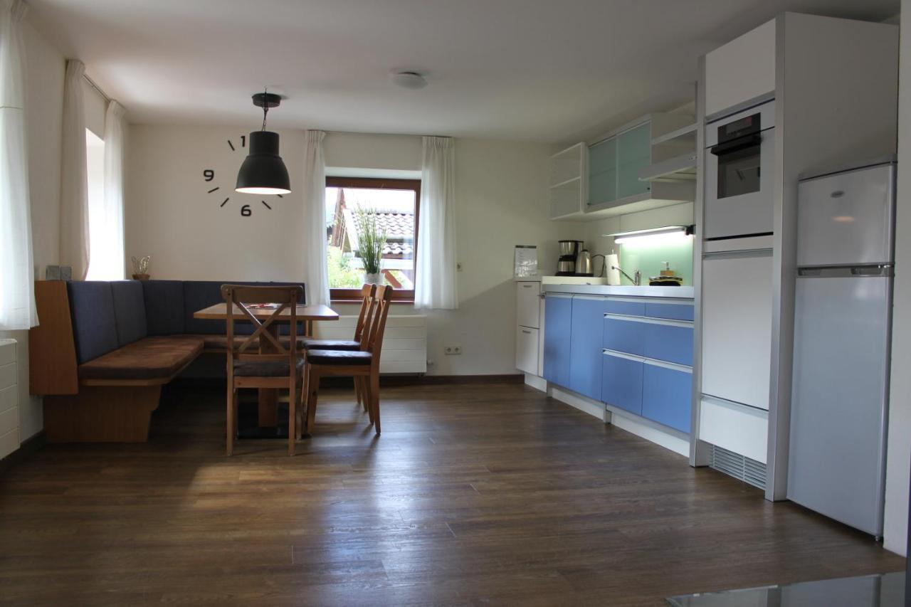 Haus Alpenblume Apartment Ehrwald Phòng bức ảnh